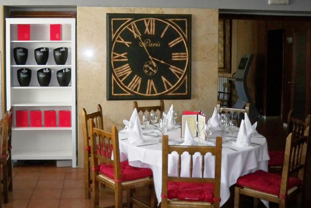 Sabiñánigo Hotel La Pardina מראה חיצוני תמונה