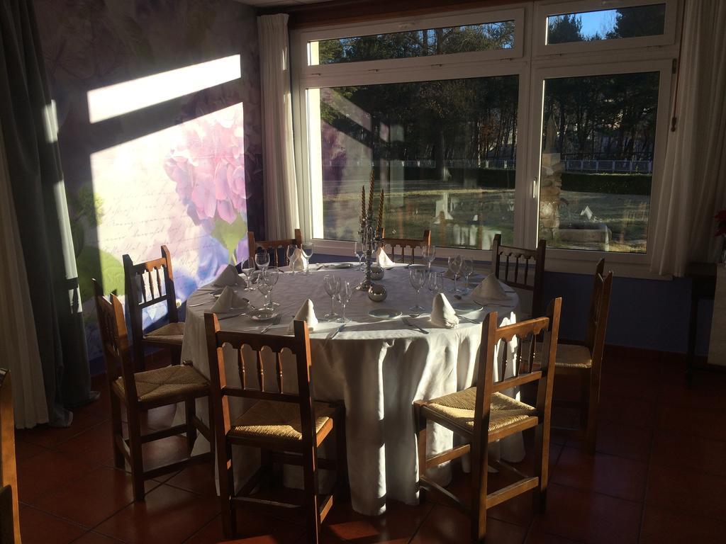 Sabiñánigo Hotel La Pardina מראה חיצוני תמונה