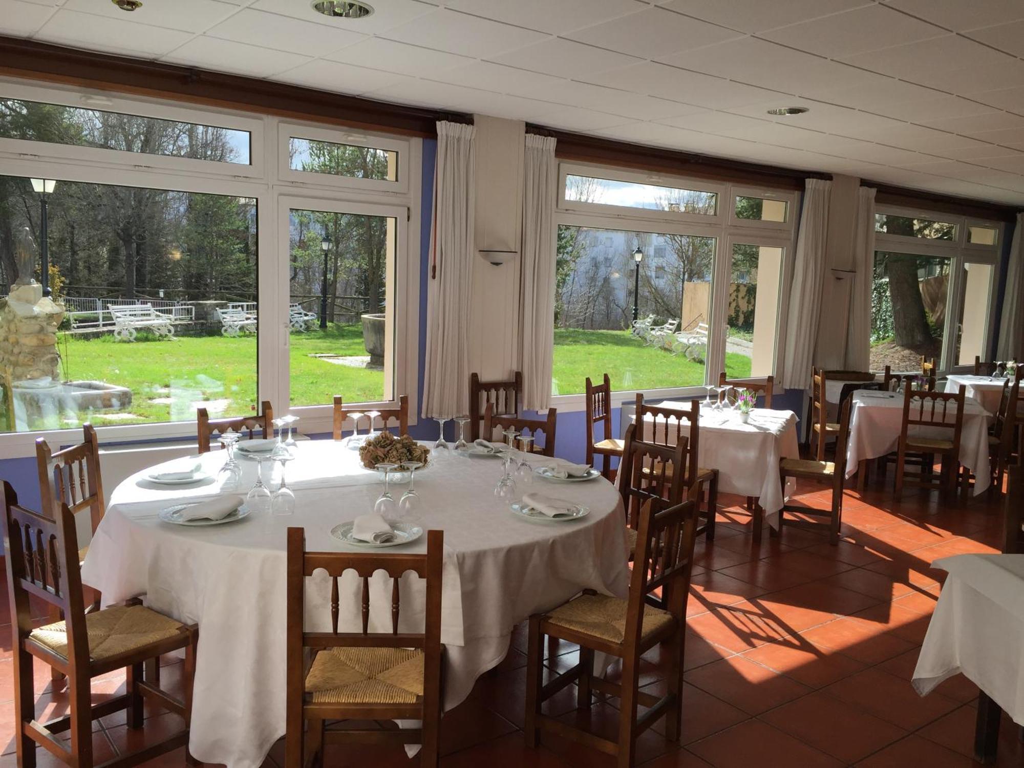 Sabiñánigo Hotel La Pardina מראה חיצוני תמונה